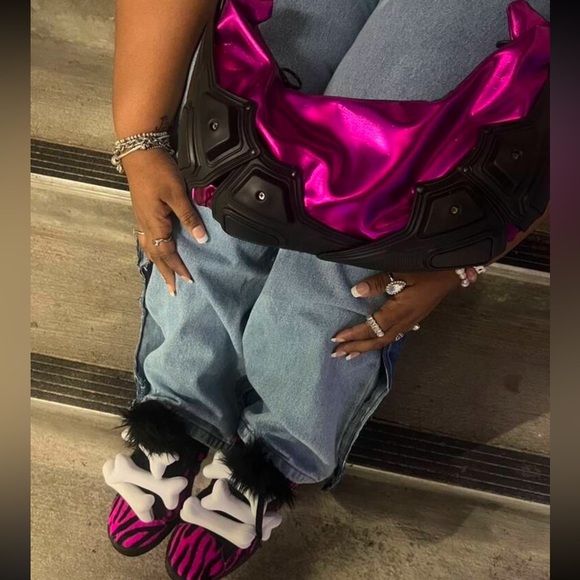 Y2K Futuristic Grunge Style Bag - Picture 5 of 5